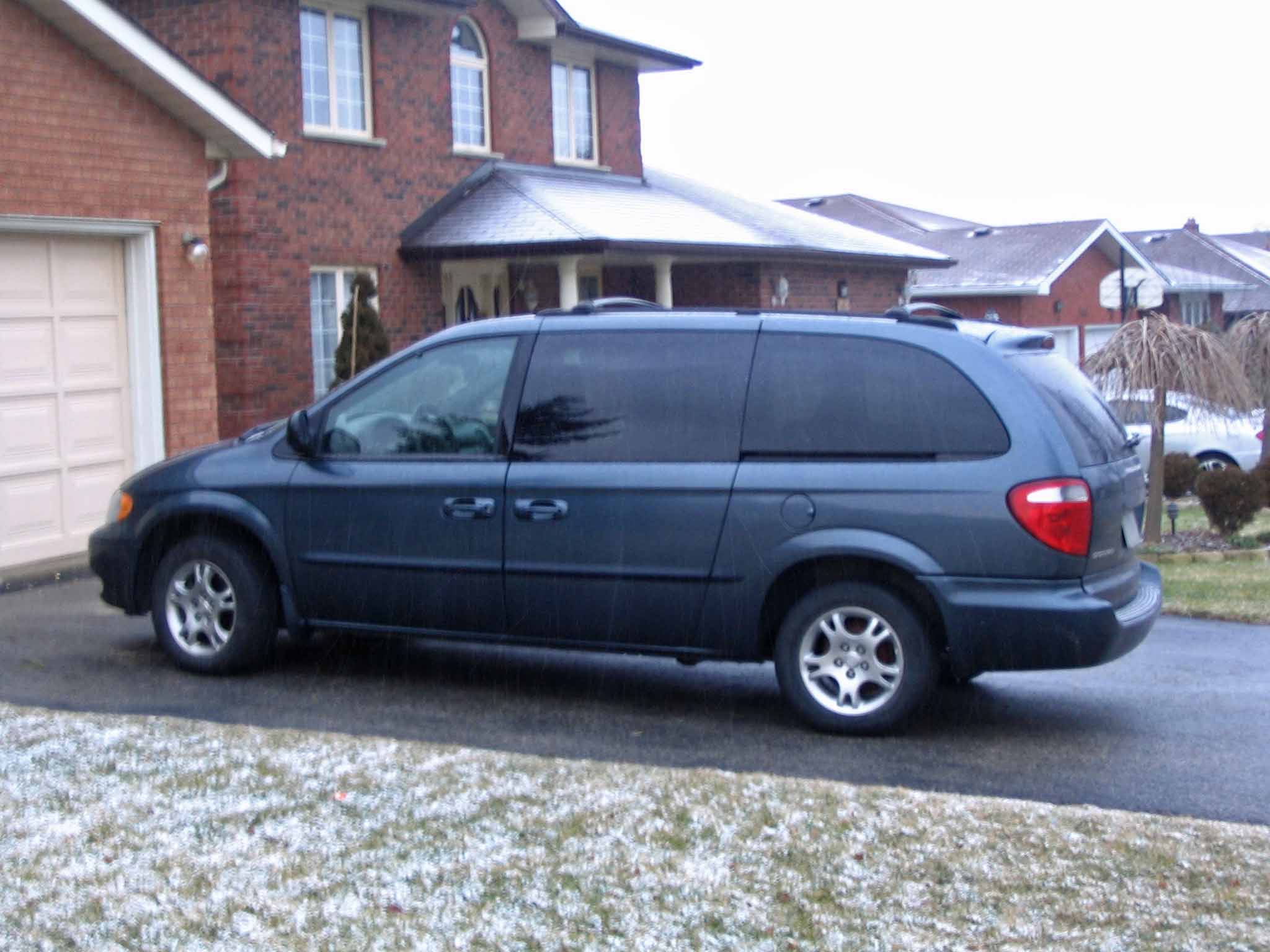02-grand-caravan-sport.jpg
